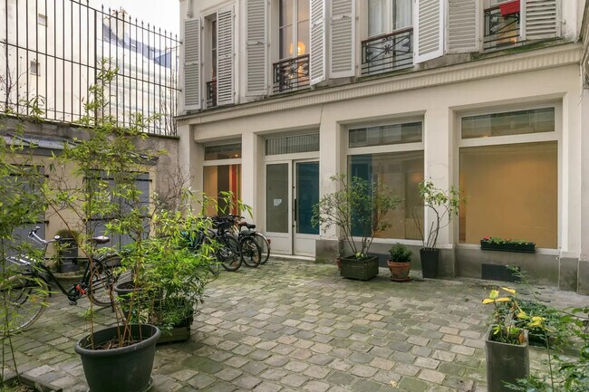 Plus de détails pour Bureau à vendre