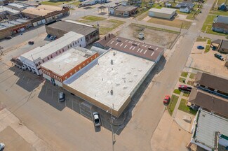 Plus de détails pour 221 N Cleveland Ave, Cushing, OK - Local commercial à vendre