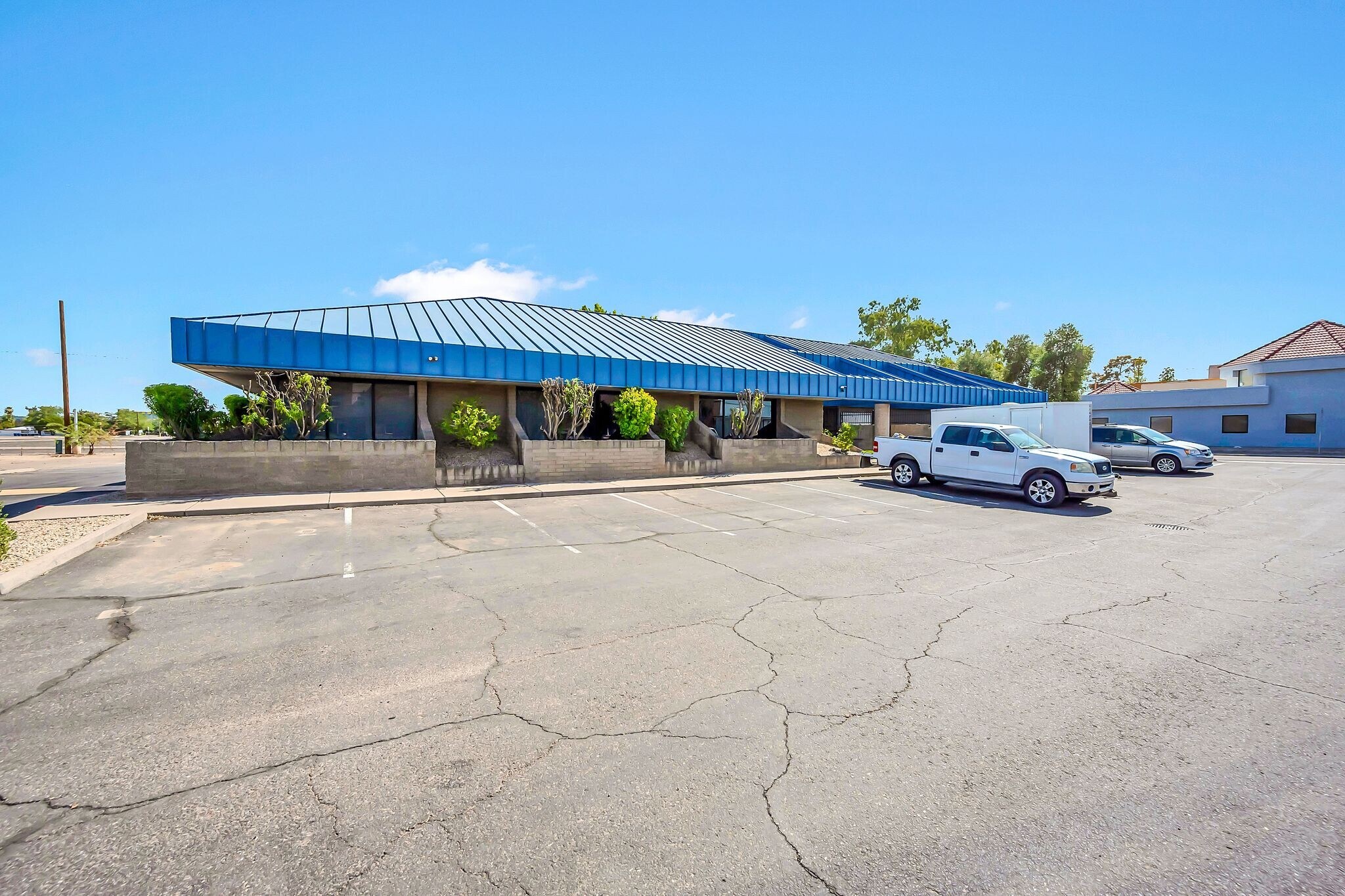 145 E University Dr, Mesa, AZ à louer Photo de l’immeuble– Image 1 sur 40