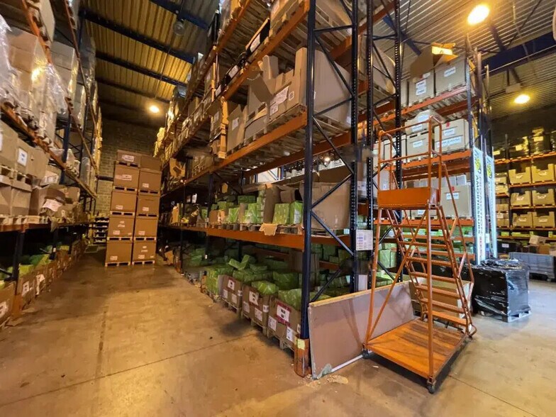 Industriel/Logistique dans Gennevilliers à louer - Photo de l’immeuble – Image 2 sur 4