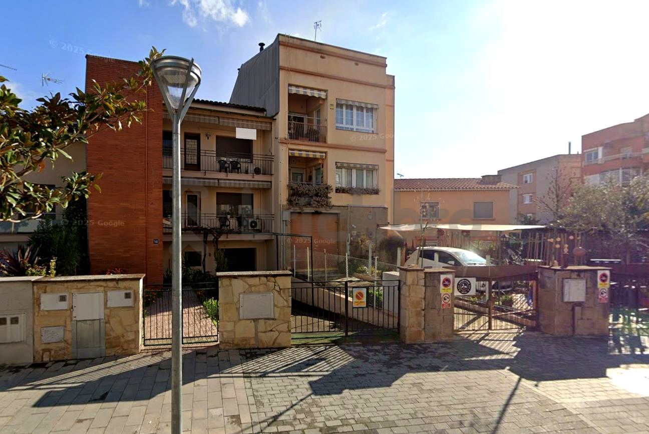 Local commercial dans Martorell, Barcelona à louer Photo de l’immeuble– Image 1 sur 3