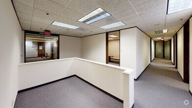 7130-7140 S Lewis Ave, Tulsa, OK à louer Numérisation 3D Matterport– Image 1 sur 14