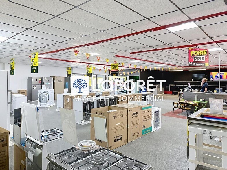 Local commercial dans à louer - Photo intérieure – Image 3 sur 3