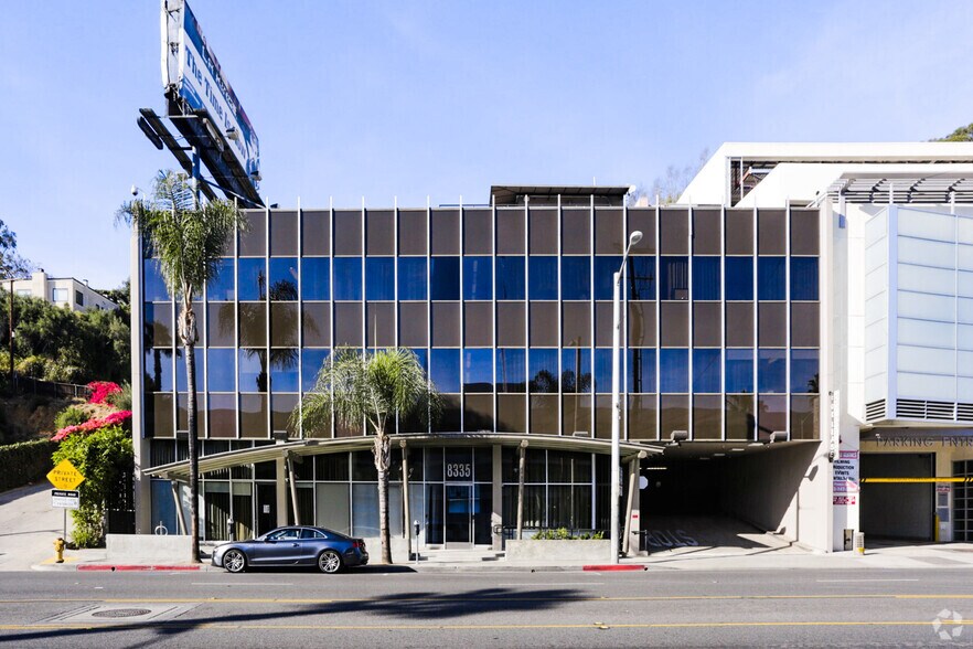 8335 W Sunset Blvd, West Hollywood, CA à louer - Photo de l’immeuble – Image 1 sur 23