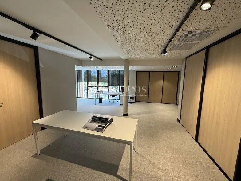 Bureau dans Orléans à louer - Photo de l’immeuble – Image 3 sur 12