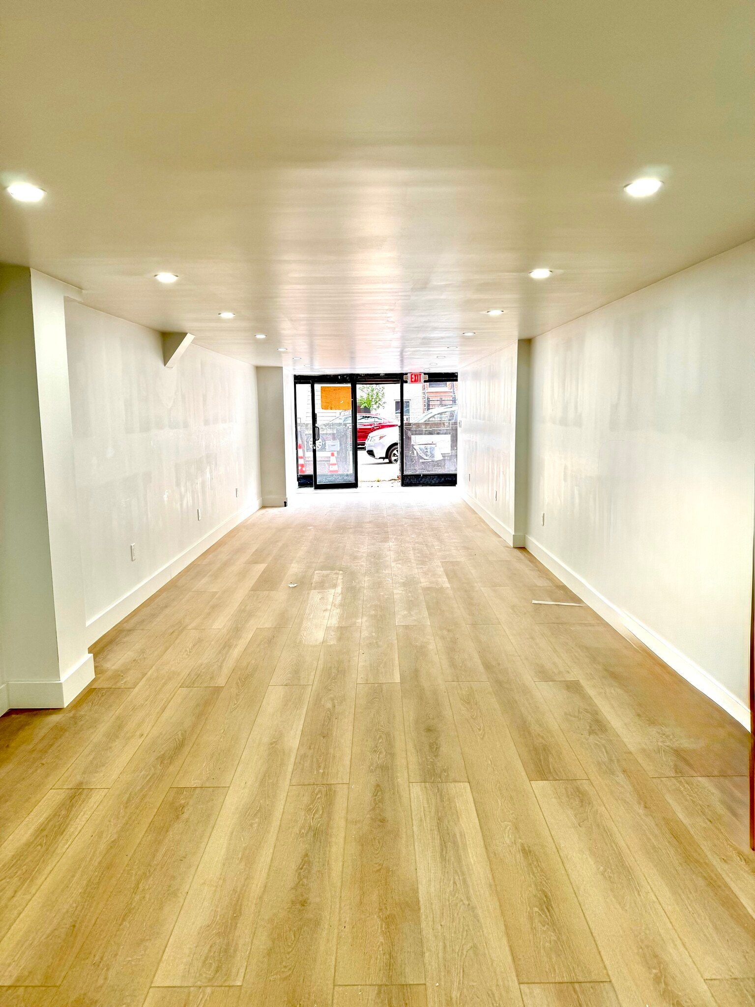 363 Tompkins Ave, Brooklyn, NY à louer Photo intérieure– Image 1 sur 4