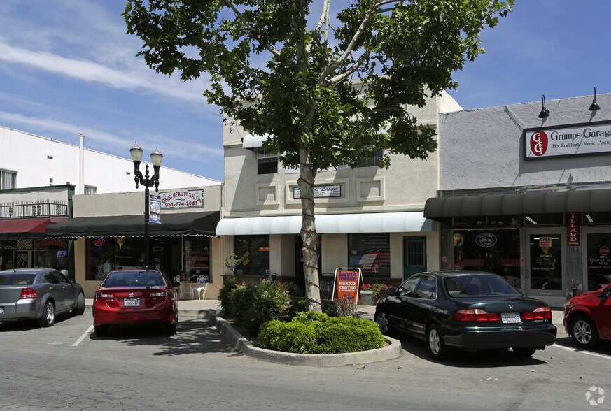 118 N Main St, Lake Elsinore, CA à vendre - Photo de l’immeuble – Image 3 sur 3