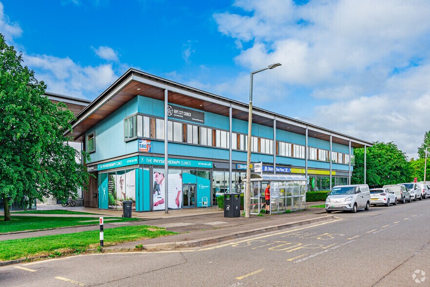 17 South Gyle Cres, Edinburgh à louer - Photo principale – Image 1 sur 4
