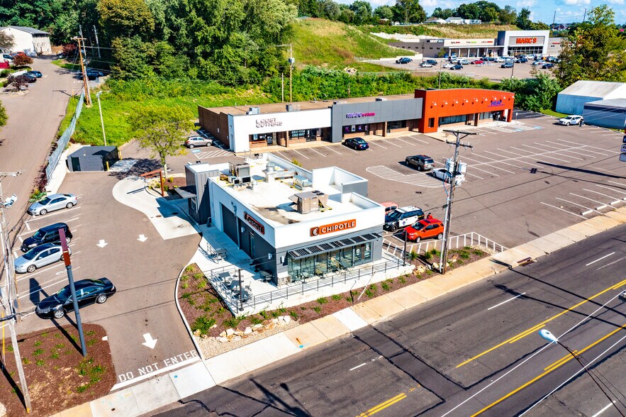 3220-3232 Cleveland Ave NW, Canton, OH à louer - Photo de l’immeuble – Image 2 sur 3