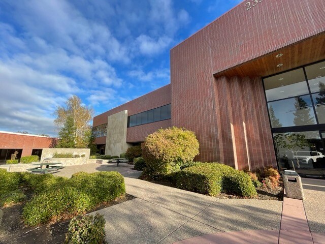 2330 E Bidwell St, Folsom, CA à louer - Photo de l’immeuble – Image 2 sur 7