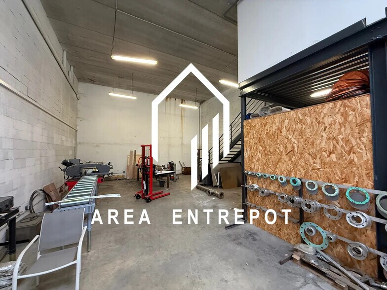 Local d’activités dans La Ciotat à louer - Photo intérieure – Image 2 sur 4