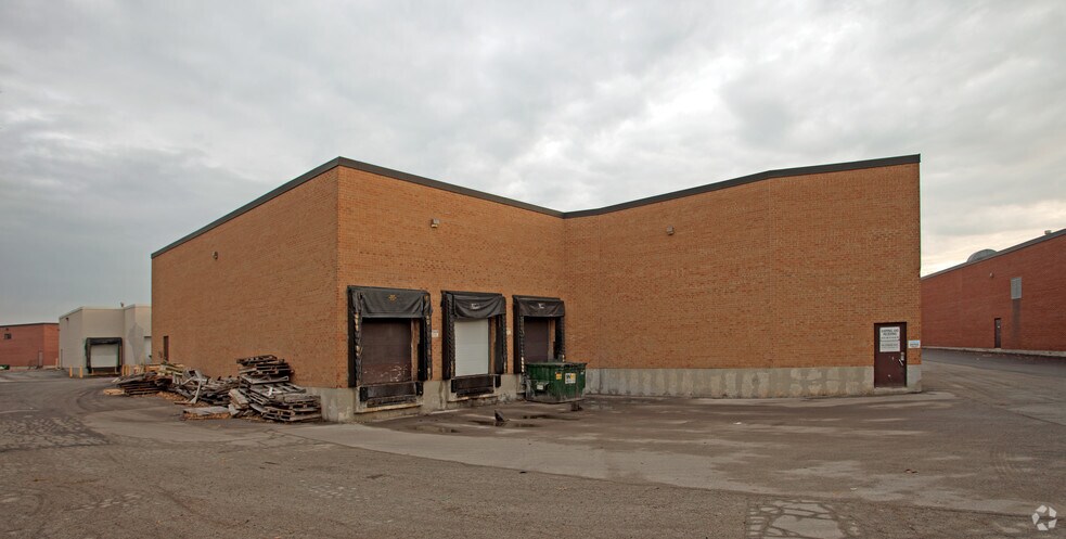 200 Granton Dr, Richmond Hill, ON à vendre - Photo de l’immeuble – Image 3 sur 3
