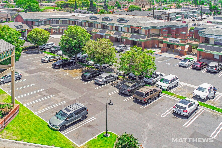 7300-7306 Firestone Blvd, Downey, CA à vendre - Photo de l’immeuble – Image 1 sur 3