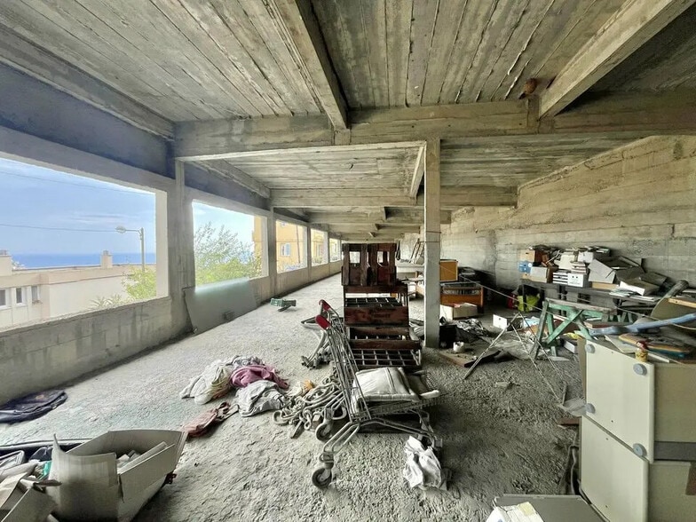 Industriel/Logistique dans Nice à louer - Photo intérieure – Image 2 sur 4