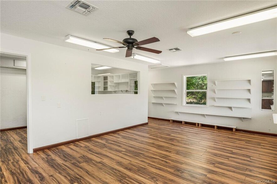 3490 W Dunnellon Rd, Dunnellon, FL à vendre - Photo intérieure – Image 3 sur 38