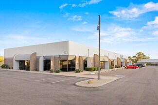 Plus de détails pour 1711 W Rose Garden Ln, Phoenix, AZ - Industriel/Logistique à louer