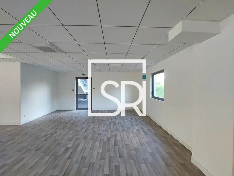 Bureau dans Pont-du-Château à louer - Photo intérieure – Image 3 sur 10