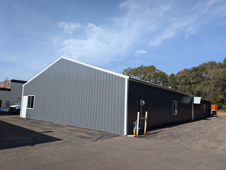 1607 9th St, White Bear Lake, MN à louer - Photo de l’immeuble – Image 3 sur 8