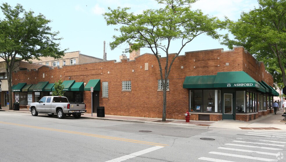 19 E Miner St, Arlington Heights, IL à louer - Photo de l’immeuble – Image 3 sur 5