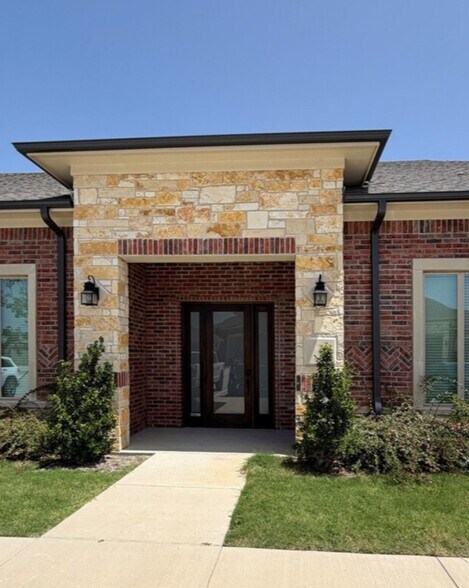7950 Preston Rd, Frisco, TX à louer - Photo de l’immeuble – Image 2 sur 14
