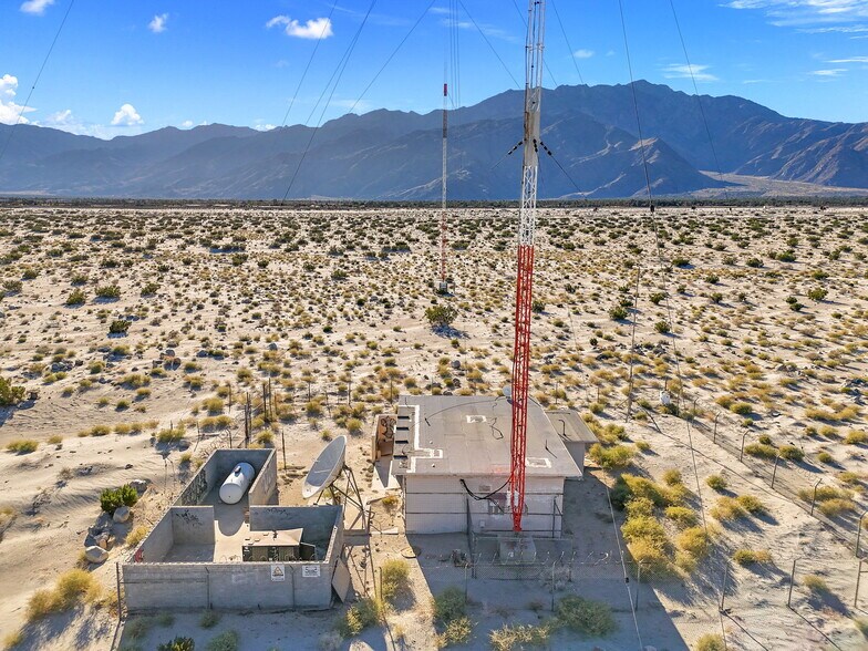 0 Vista Chino, Palm Springs, CA à vendre - Photo de l’immeuble – Image 2 sur 6