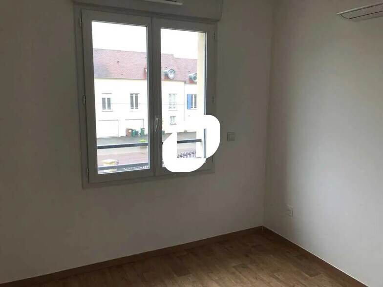 Bureau dans Maule à louer - Photo de l’immeuble – Image 1 sur 6