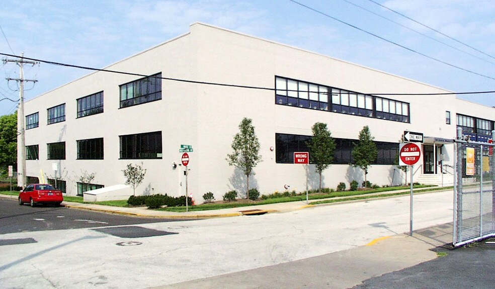 100-112 W Butler Ave, Ambler, PA à louer - Photo de l’immeuble – Image 2 sur 8