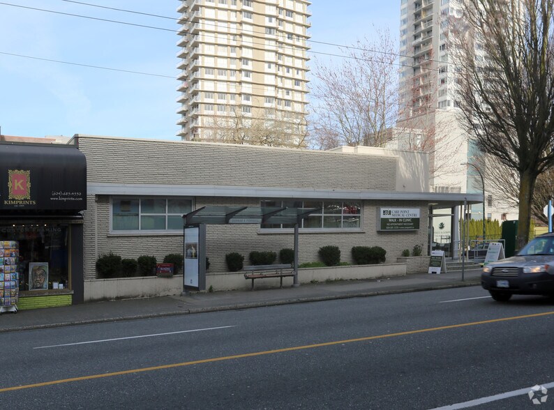 1175 Denman St, Vancouver, BC à louer - Photo de l’immeuble – Image 2 sur 2