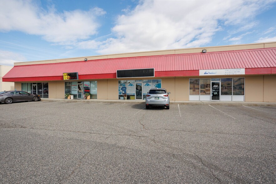 7201 W Clearwater Ave, Kennewick, WA à vendre - Photo de l’immeuble – Image 2 sur 8