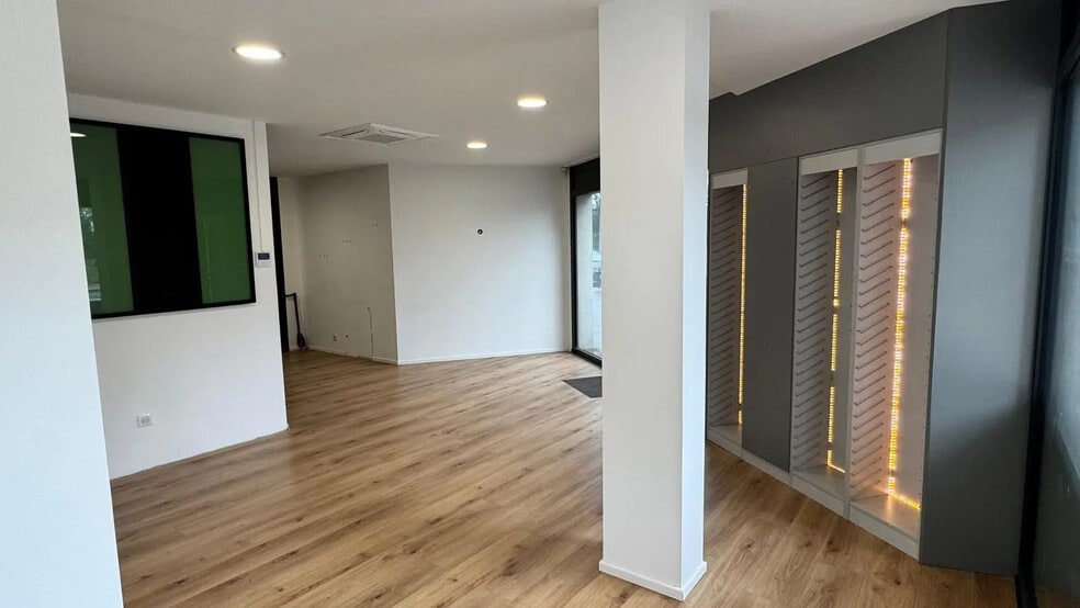 154 Avenue De Saint-Medard, Eysines à louer - Photo de l’immeuble – Image 3 sur 6