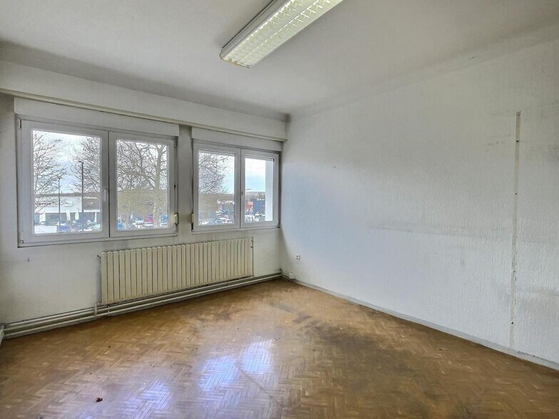 Bureau dans Forbach à louer - Photo intérieure – Image 2 sur 7
