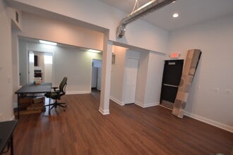 4178 W Montrose Ave, Chicago, IL à louer Photo intérieure– Image 1 sur 7