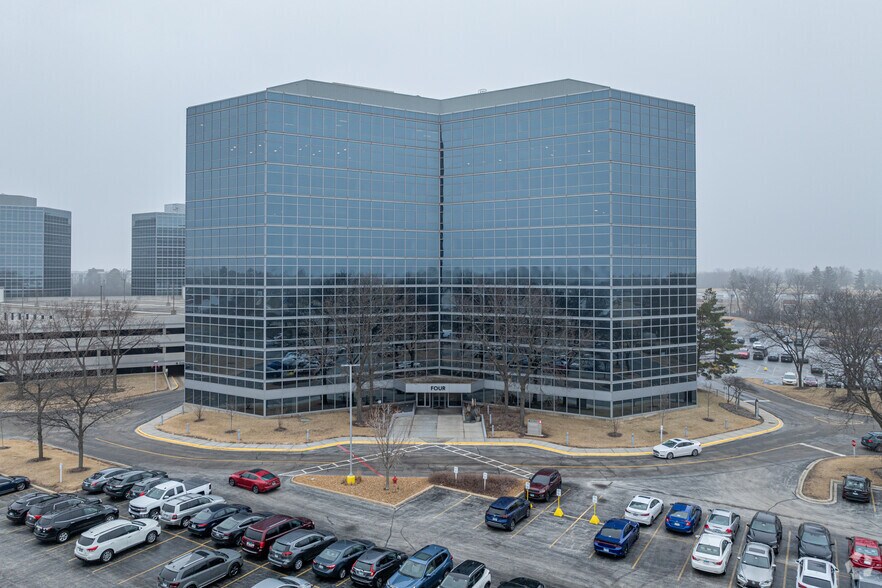 4 Westbrook Corporate Ctr, Westchester, IL à louer - Photo de l’immeuble – Image 2 sur 3