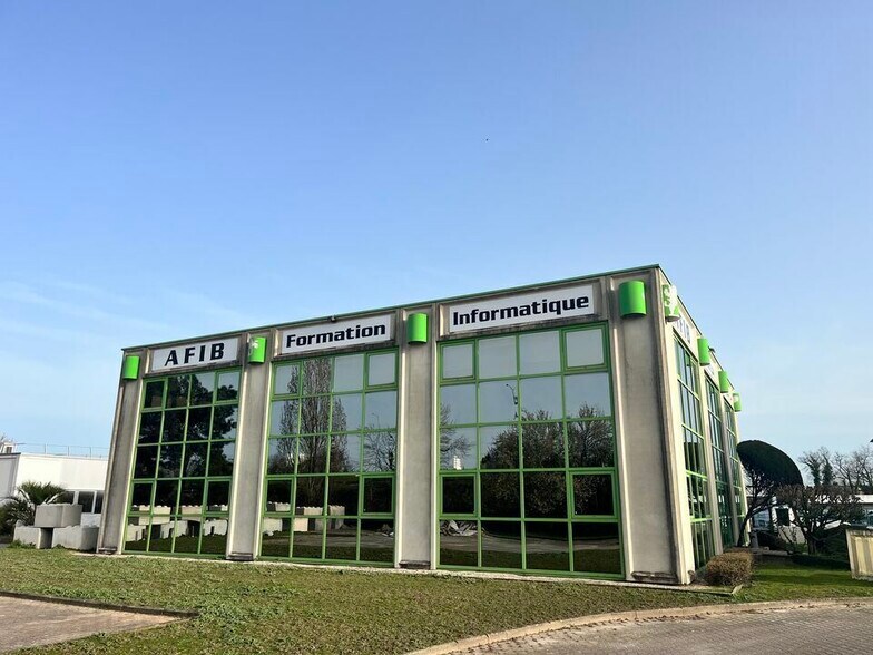 Bureau dans Mérignac à vendre - Photo de l’immeuble – Image 1 sur 16