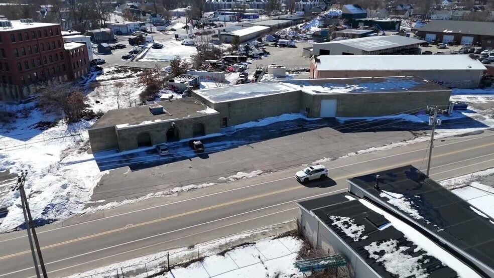 159 Temple St, Nashua, NH à vendre - Vidéo sur l’annonce professionnelle – Image 2 sur 38