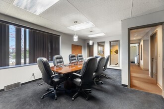 2615 Harney St, Omaha, NE à louer Photo de l’immeuble– Image 2 sur 35