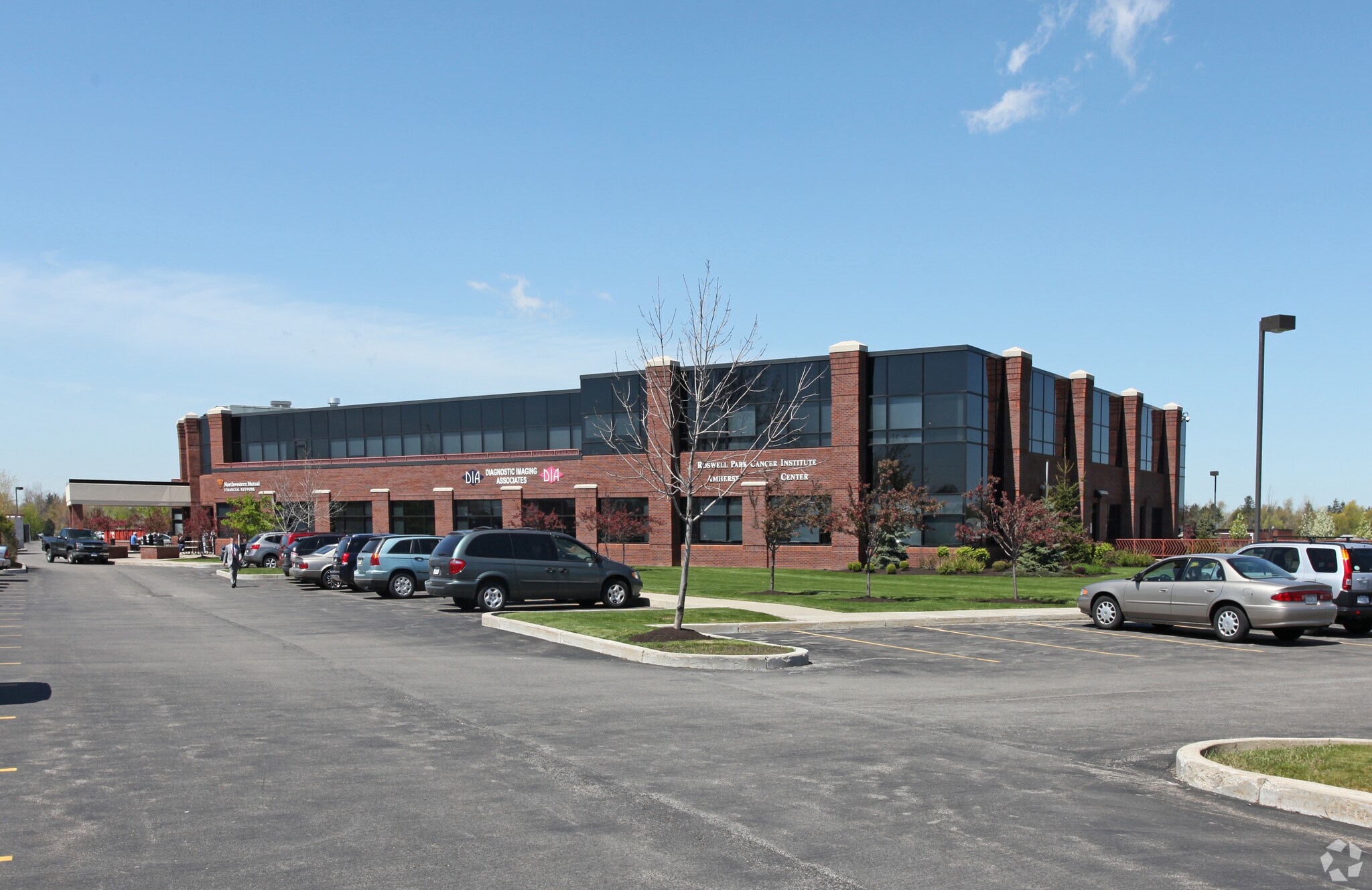 100 College Pky, Williamsville, NY à louer Photo principale– Image 1 sur 4