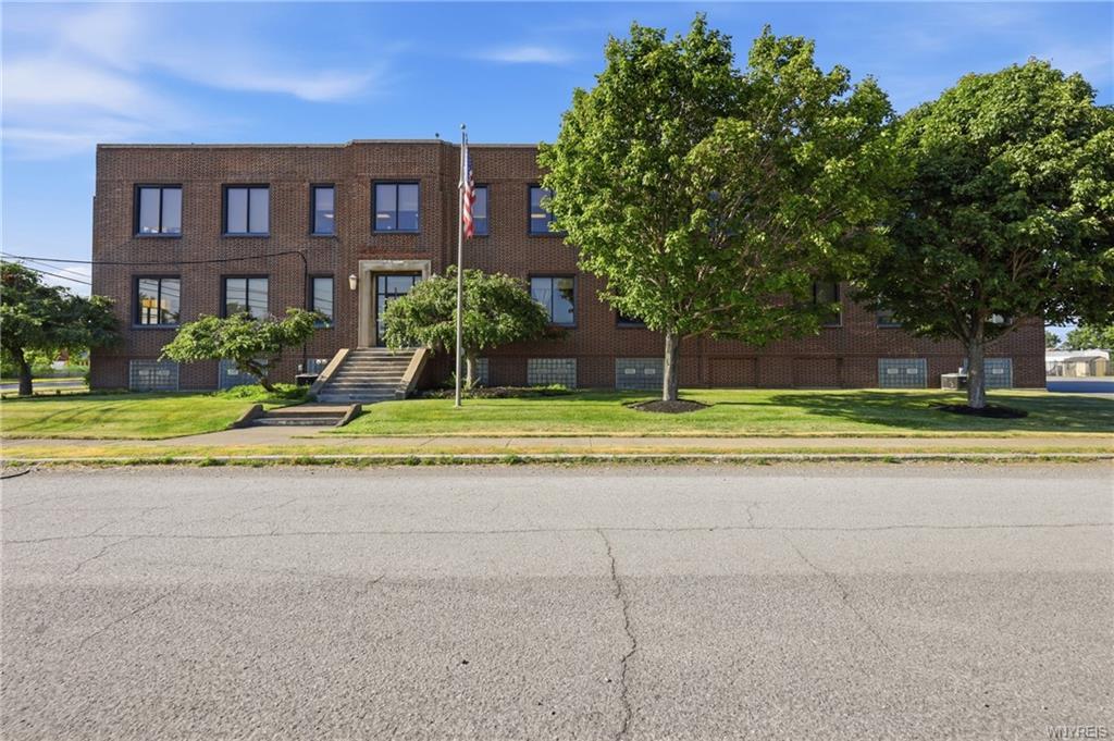 2558 Hamburg Tpke, Buffalo, NY à vendre Photo de l’immeuble– Image 1 sur 23