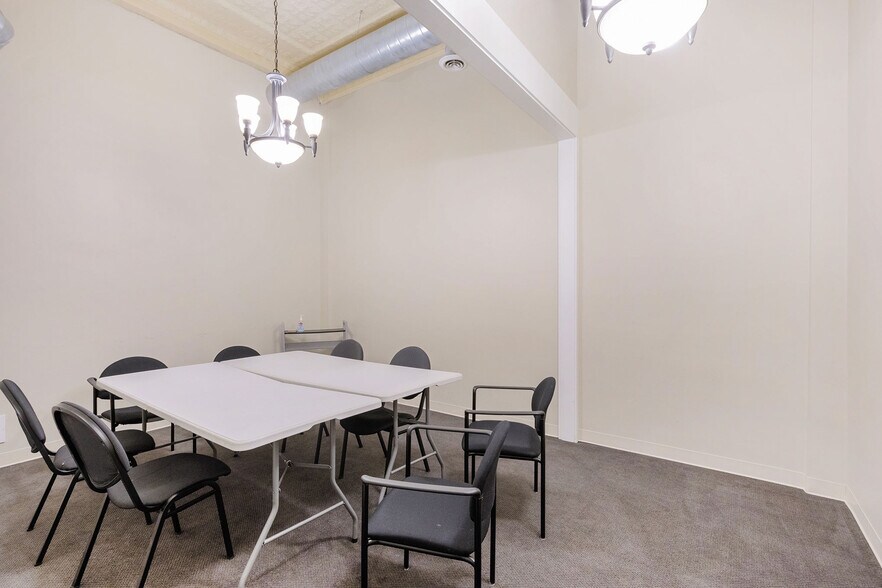 319 N Burdick St, Kalamazoo, MI à louer - Photo intérieure – Image 3 sur 8