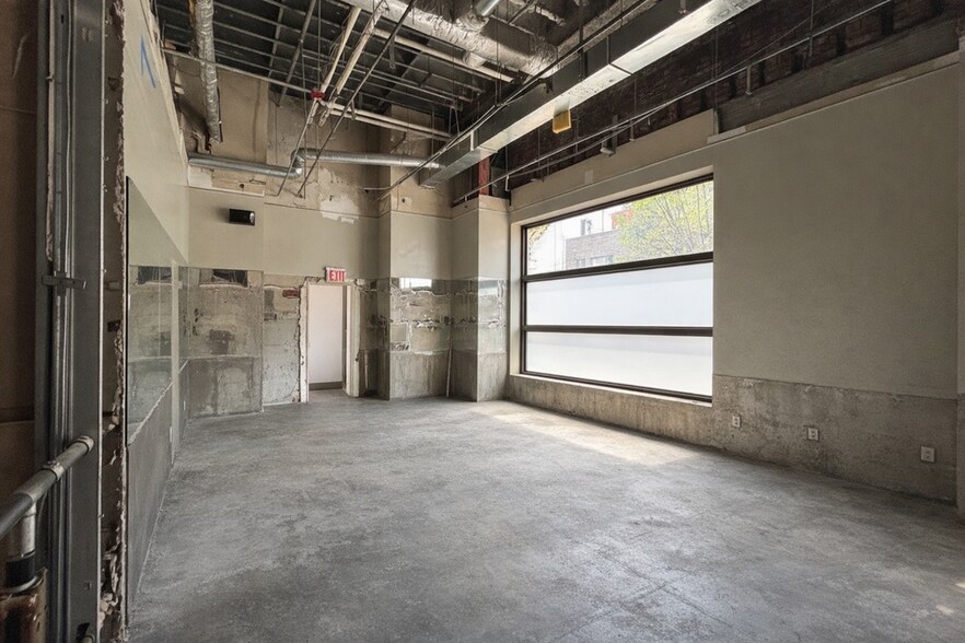 41 Box St, Brooklyn, NY à louer - Photo de l’immeuble – Image 3 sur 4