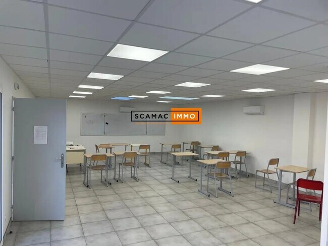 Plus de détails pour Bureau à louer