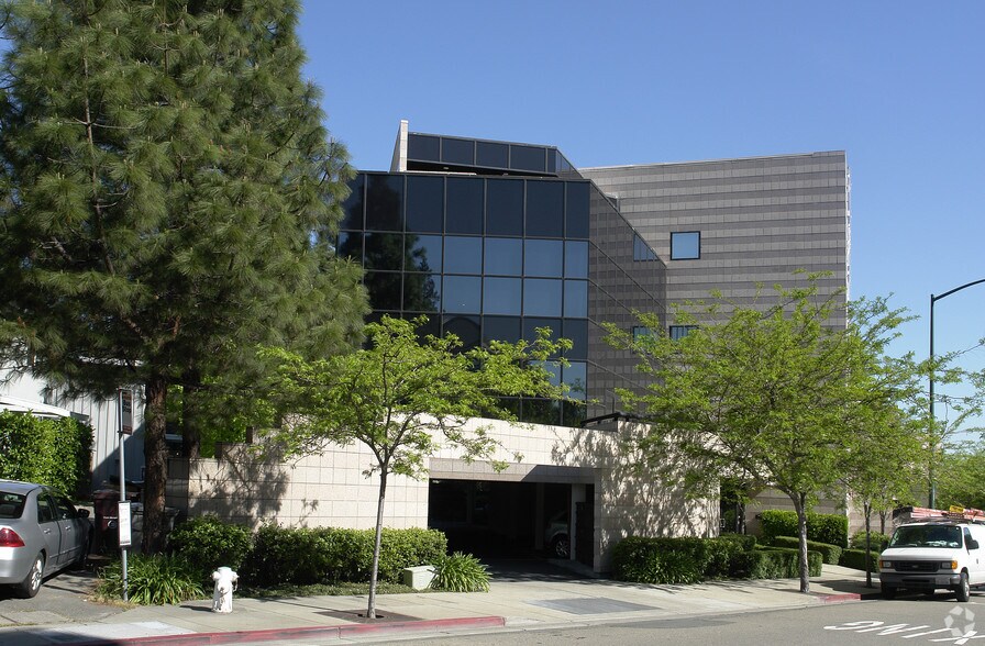 1670 Riviera Ave, Walnut Creek, CA à louer - Photo de l’immeuble – Image 3 sur 5