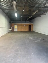 90 Wyandanch Ave, Wyandanch, NY à louer Photo intérieure– Image 2 sur 2