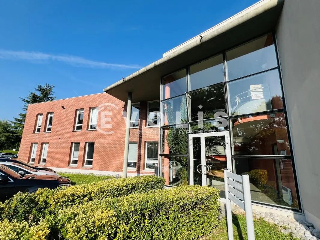 Bureau dans Magny-le-Hongre à louer Photo de l’immeuble– Image 1 sur 9