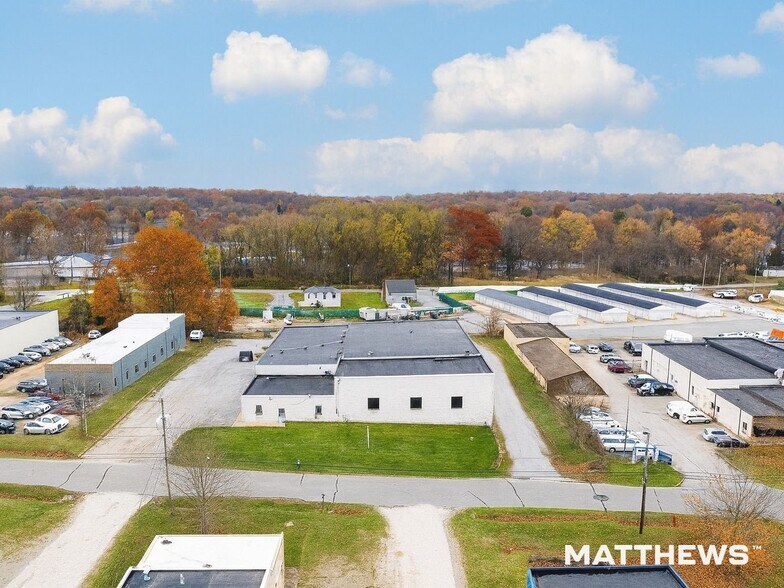 399 Commerce St, Tallmadge, OH à louer - Photo de l’immeuble – Image 2 sur 3