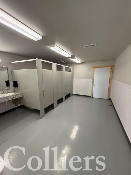 805 Parkcentre Way, Nampa, ID à louer - Photo de l’immeuble – Image 3 sur 6