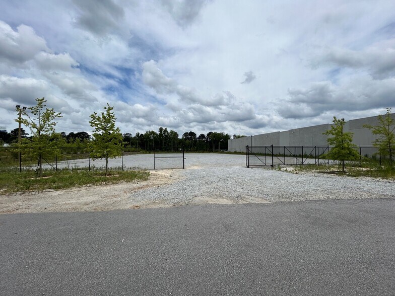 7280 Graham Rd, Fairburn, GA à louer - Photo de l’immeuble – Image 3 sur 6