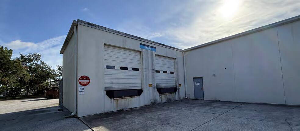 2050 Sunnydale Blvd W, Clearwater, FL à vendre - Photo de l’immeuble – Image 3 sur 14