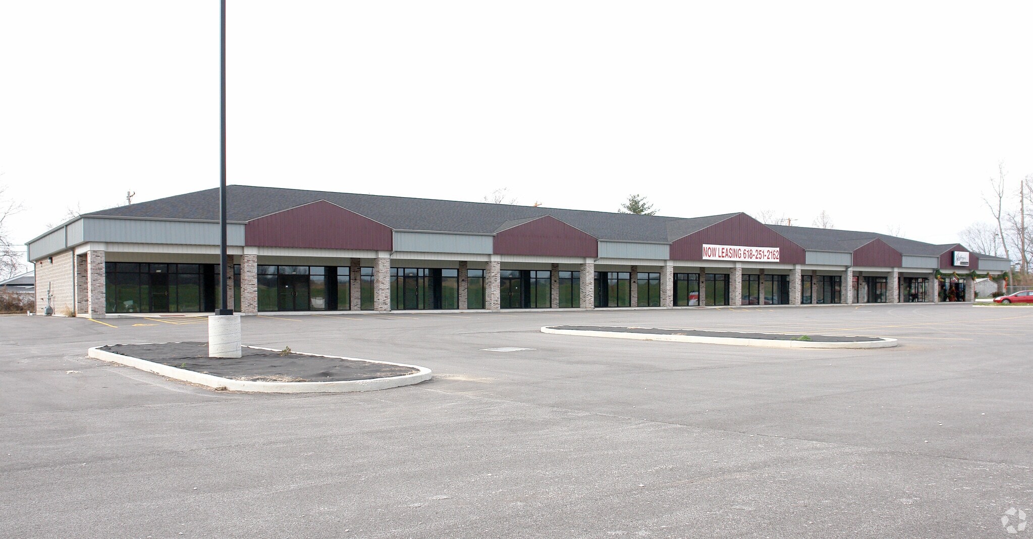 300-322 Wesley Dr, Wood River, IL à louer Photo principale– Image 1 sur 2
