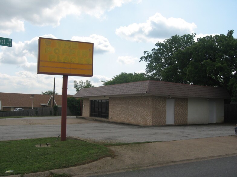 673 W Pipeline Rd, Hurst, TX à vendre - Photo principale – Image 2 sur 11